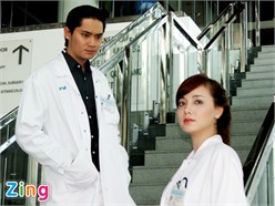 Trang Nhung ‘say máu’ khi làm bác sỹ