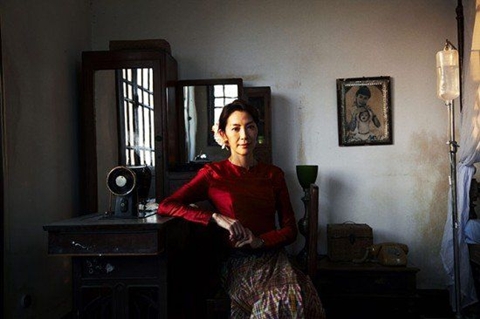 Dương Tử Quỳnh trong tạo hình Aung San Suu Kyi
