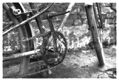 Xe đạp cũ kỹ hay hư của ba